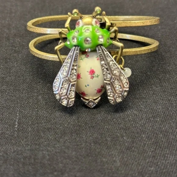 Betsey Johnson Vintage Critters Art Deco Rosebud Bug Fly Hinged Bangle Bracelet - Picture 3 of 3